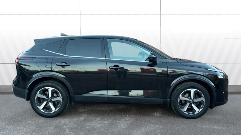 Nissan Qashqai 1.3 DiG-T MH 158 N-Connecta 5dr Petrol Hatchback